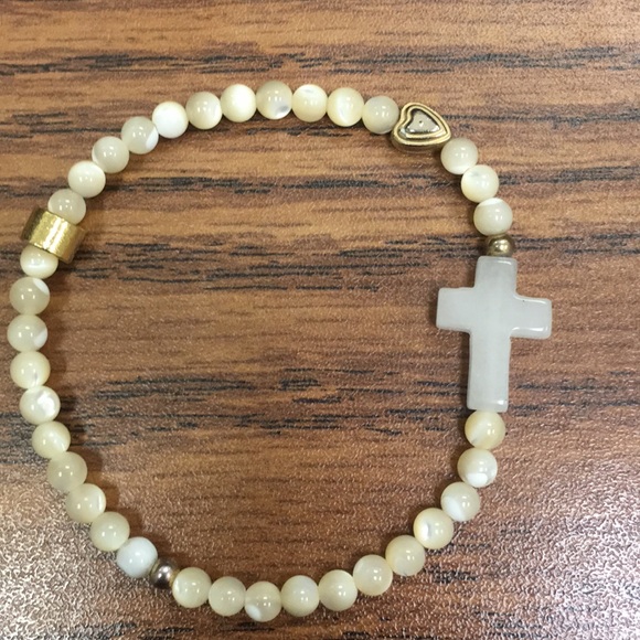 White cross bracelet with gold detail - Picture 4 of 6
